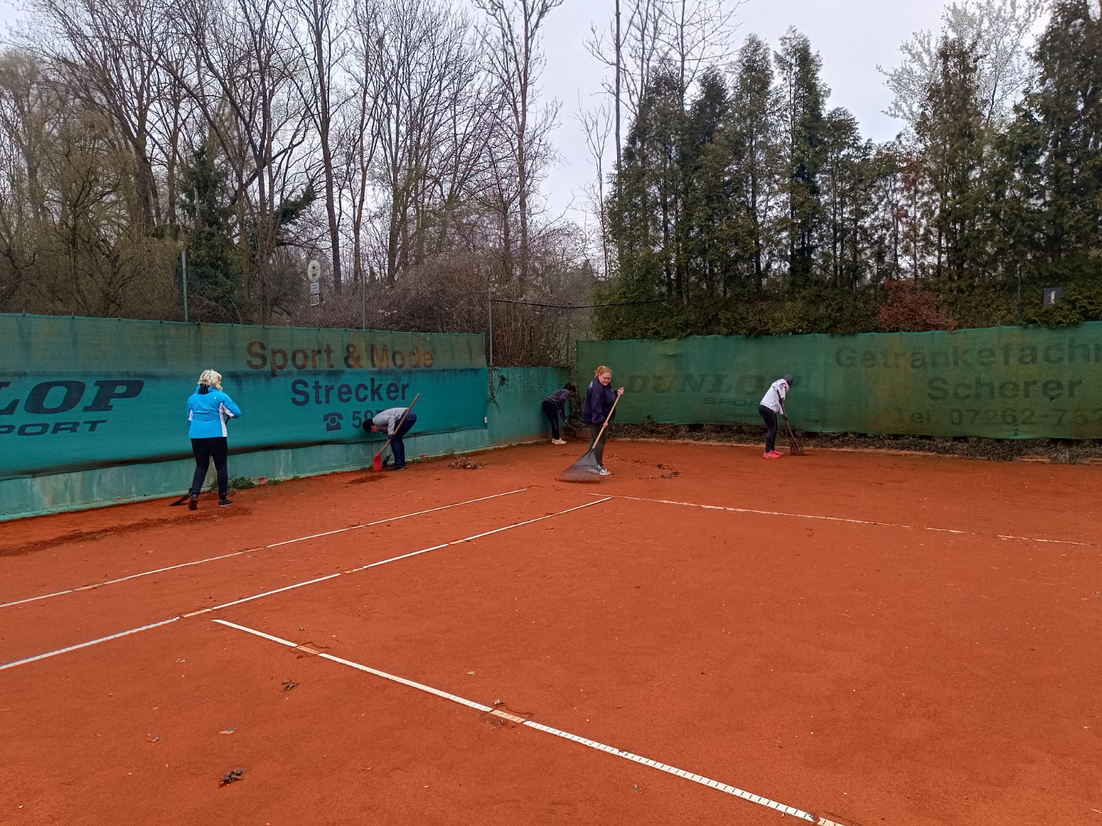 Arbeitseinsatz-Tennisplaetze-4.jpg